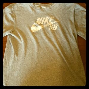 Nike dri fit short sleeve (kids)